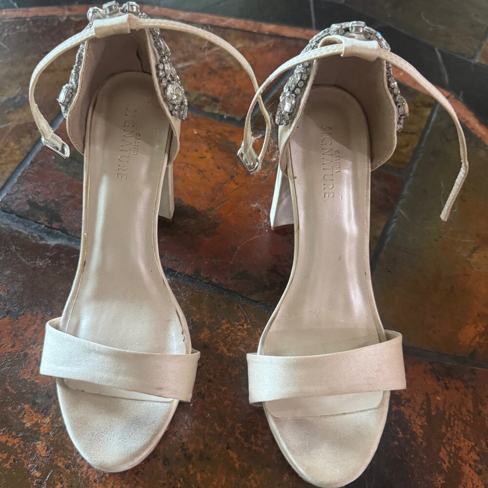 Galina Signature Embellished Bride Shoes - Size 6M